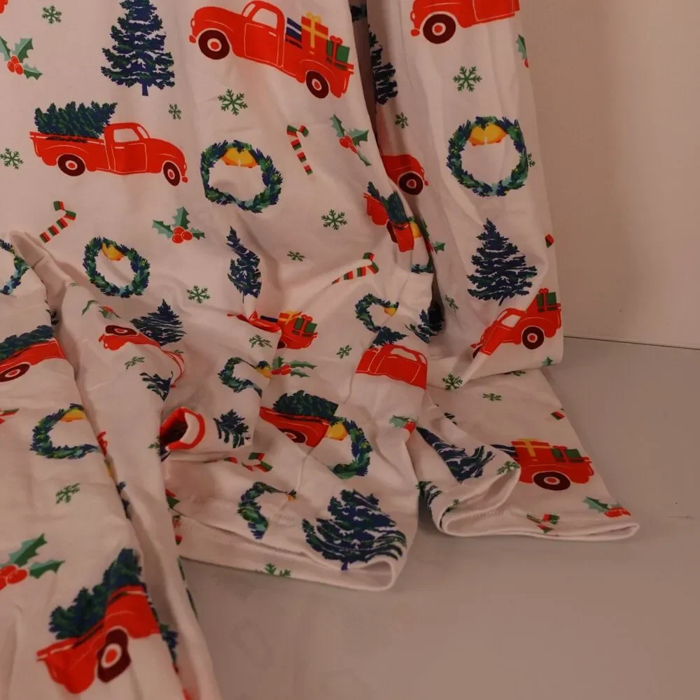 Christmas Pajamas 2 Piece Set Women's Size XL Super Soft White Red Truck Green